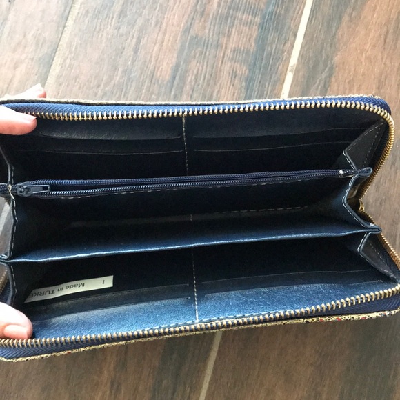 Turkish Rug Inspired Wallet - Picture 2 of 4